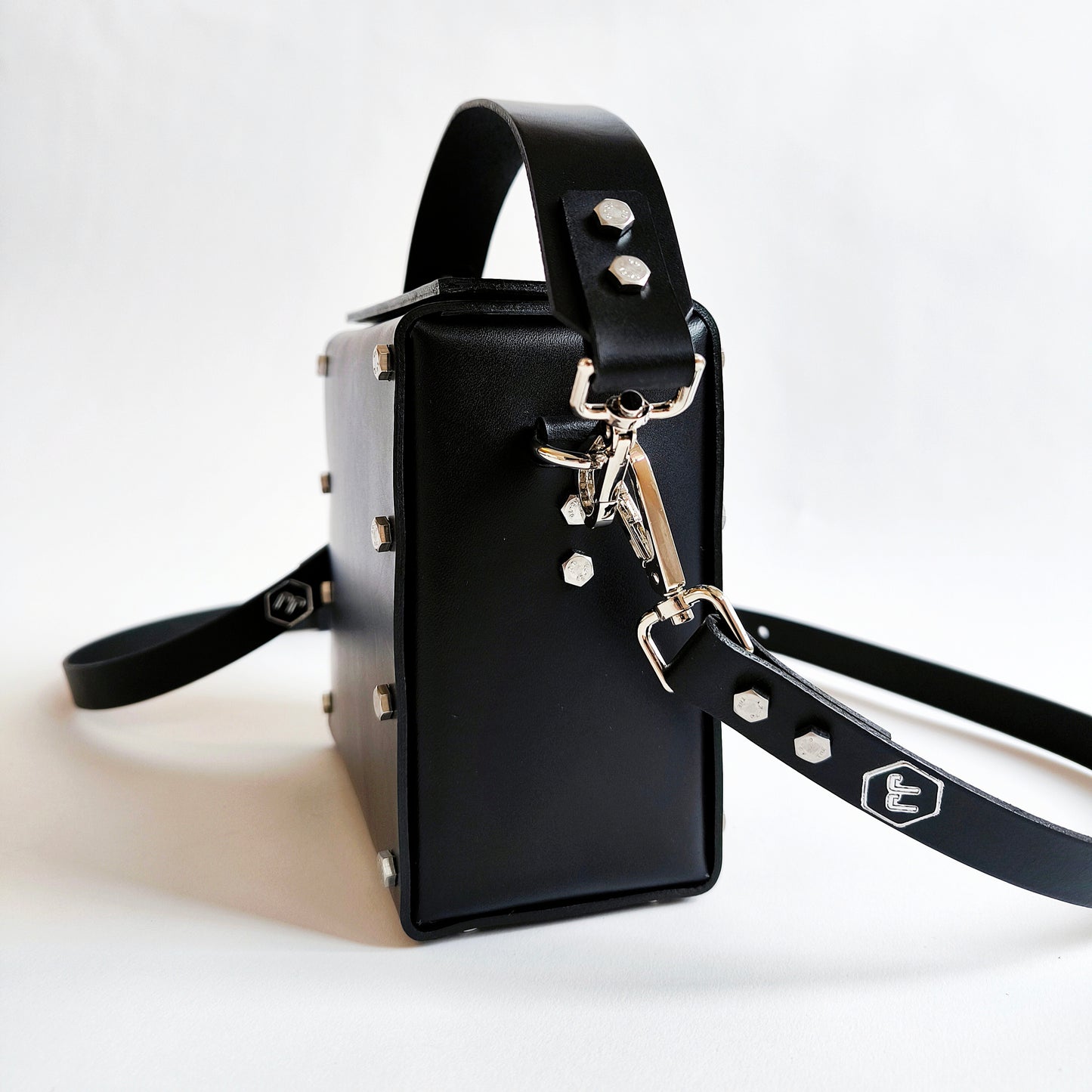 LEATHER HANDBAG "JESSICA" BLACK