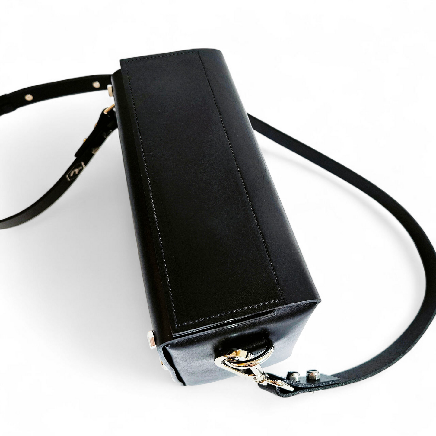 LEATHER HANDBAG "JULIA" BLACK