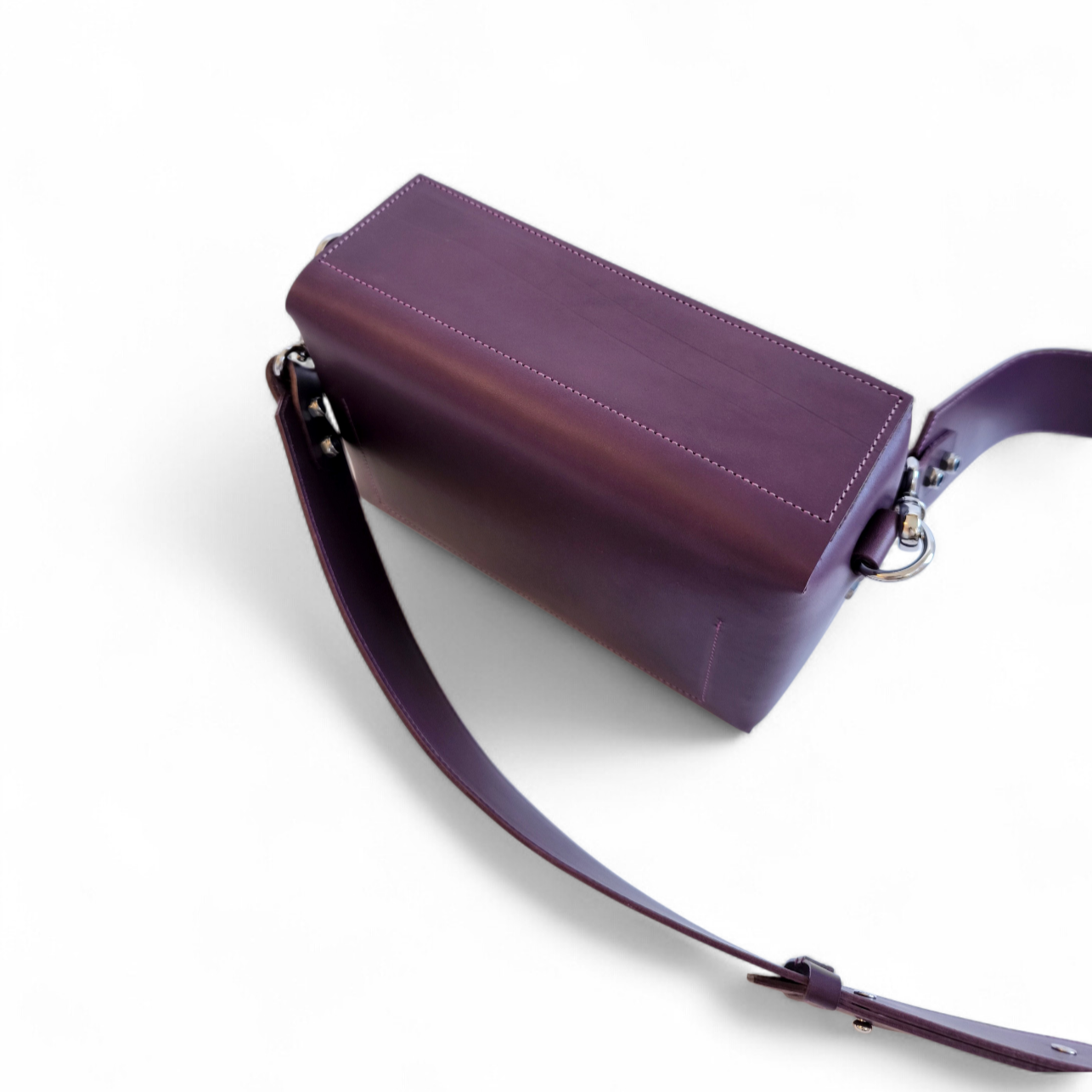 LEATHER HANDBAG "JULIA" VIOLA