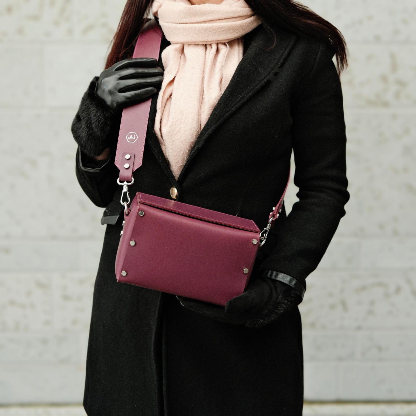 NAHAST KÄEKOTT "JULIA" LILLA