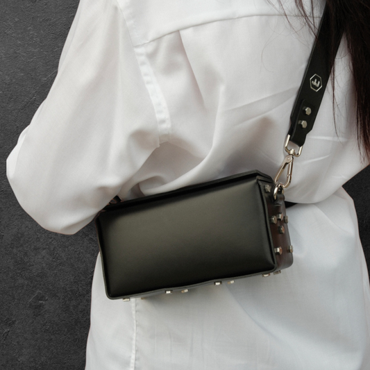 LEATHER HANDBAG "JOY" BLACK