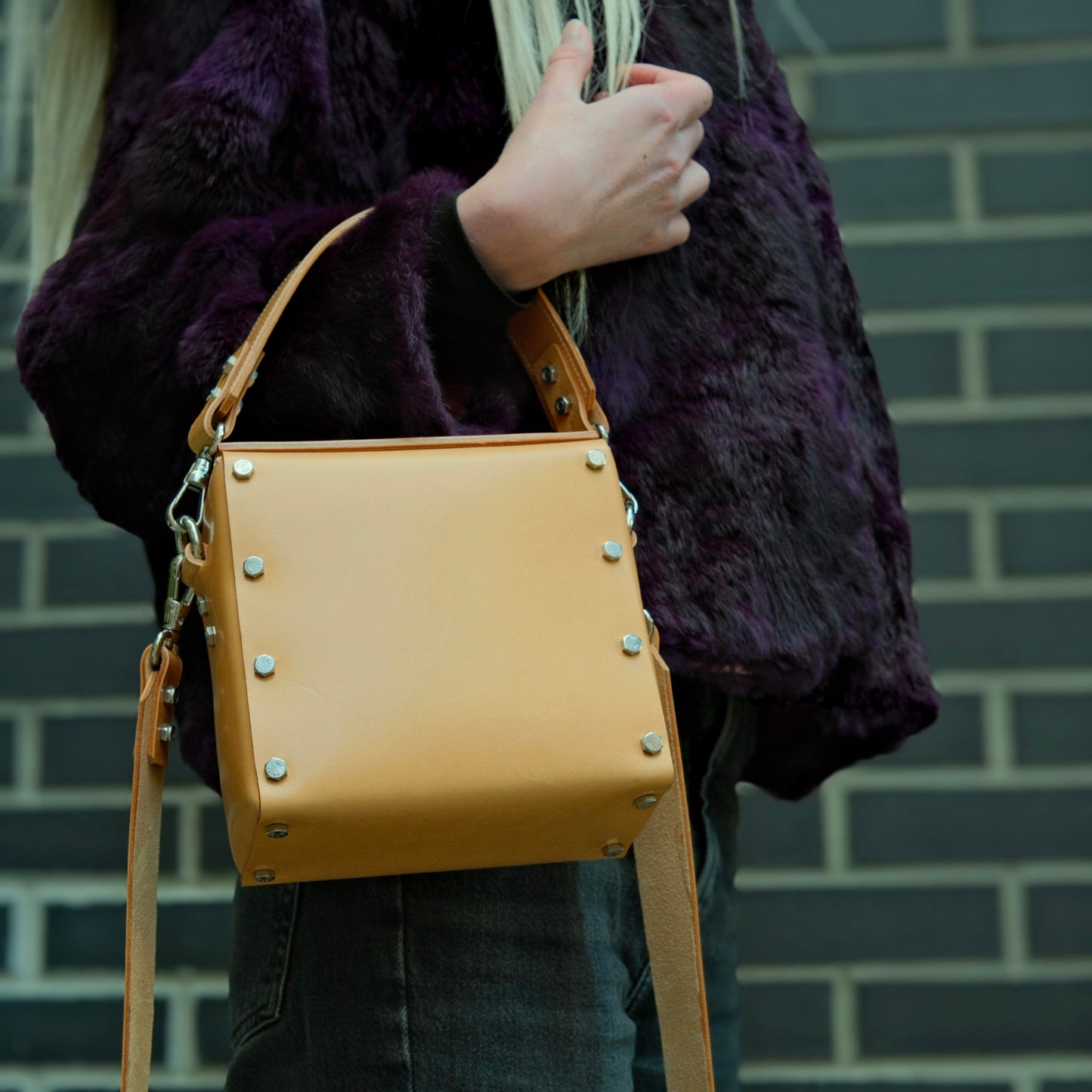 LEATHER HANDBAG "JESSICA" BEIGE