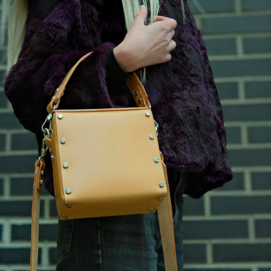 LEATHER HANDBAG "JESSICA" BEIGE