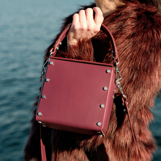 LEATHER HANDBAG "JESSICA" VIOLA