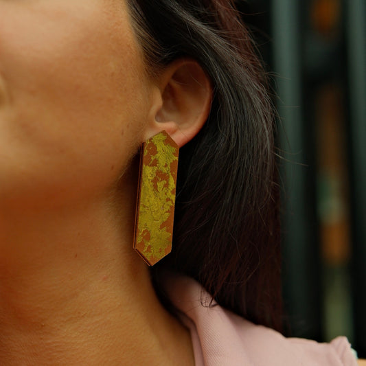 LEATHER EARRINGS JOHANNA - BROWN AND GOLD