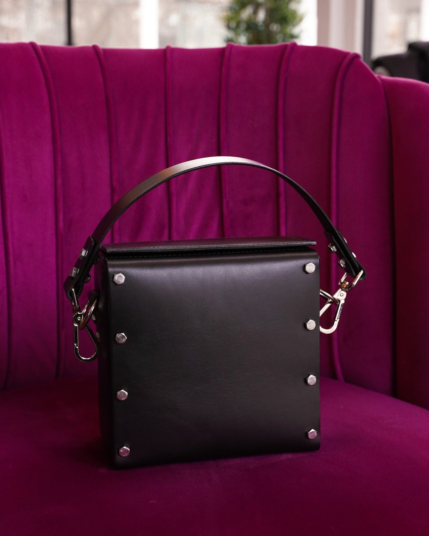 Handbag By Jessica Simpson Size: Small